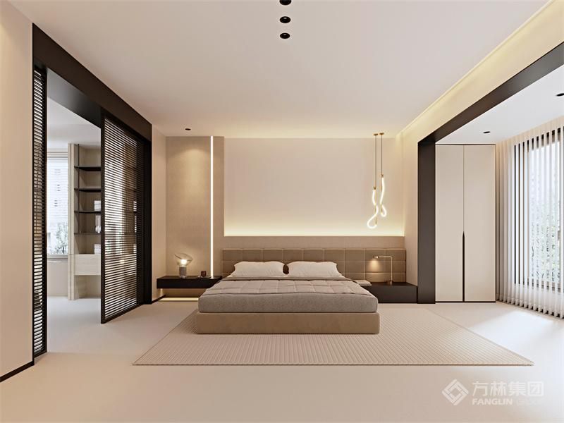 意式轻奢风的卧室设计中，用简约而不简单的美学表达，温暖的灯光与淡雅的木质地板相得益彰。