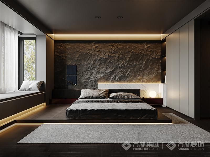 主卧风格简约，床头背板和床头柜搭配洞石灯具提升空间质感。